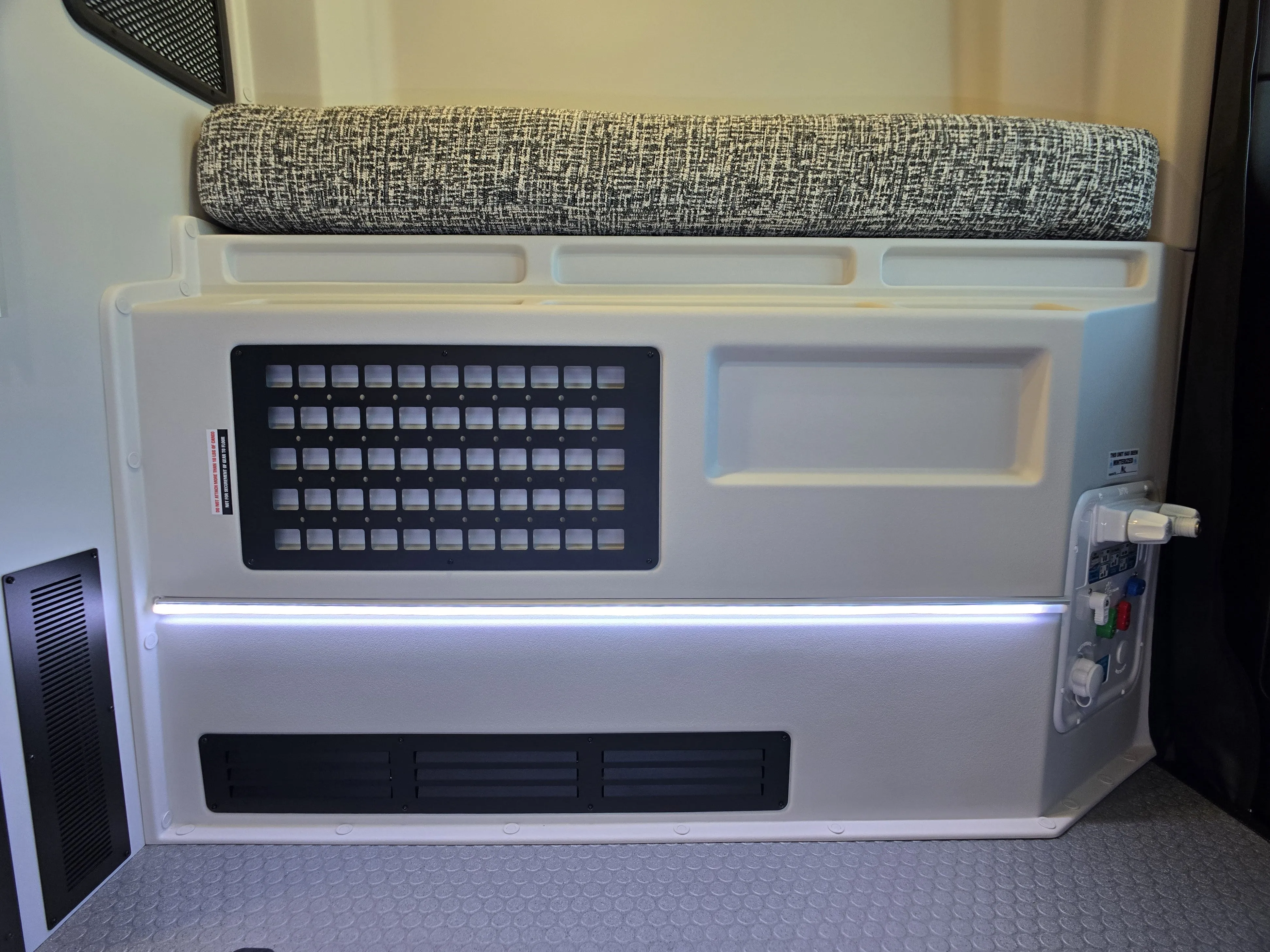 2025 Tiffin GH1 Adventure Bar with Starlink & Upgraded Battery