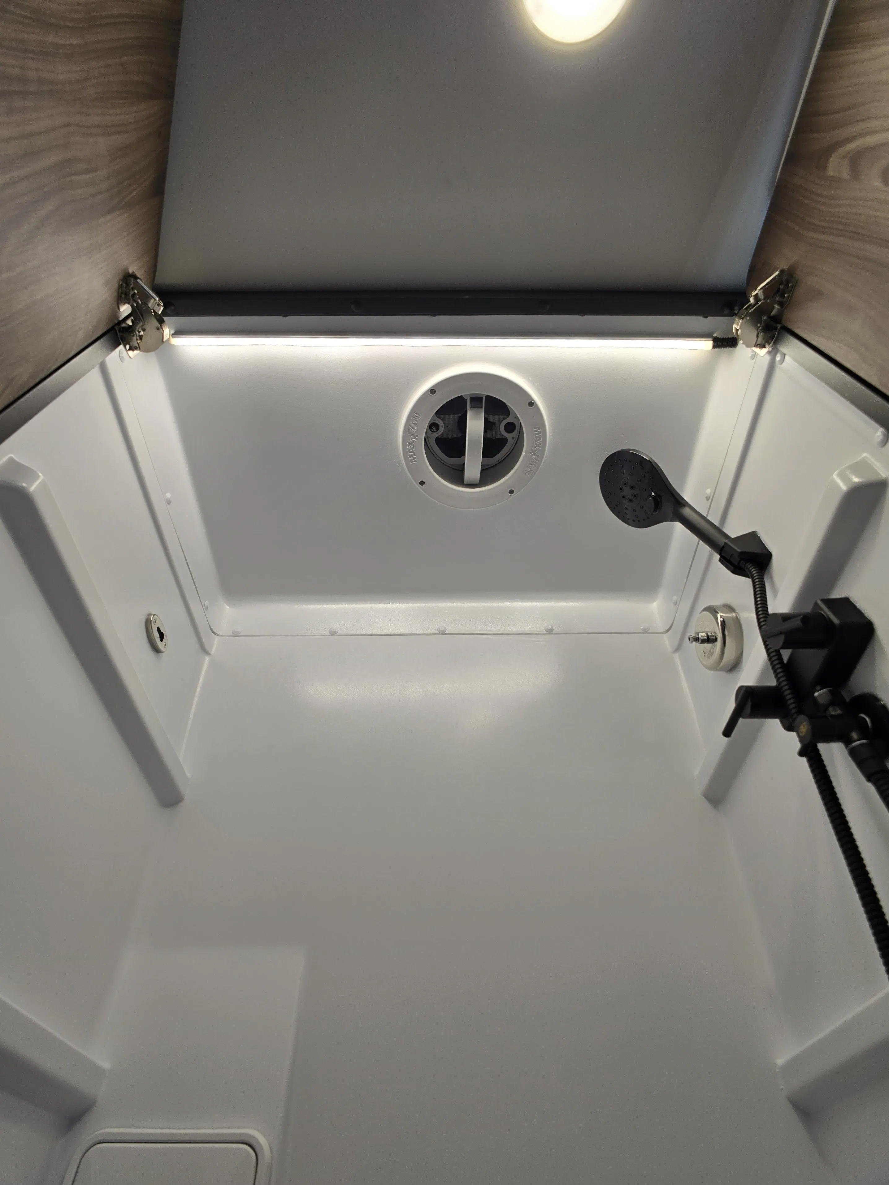 2025 Tiffin GH1 Adventure Bar with Starlink & Upgraded Battery