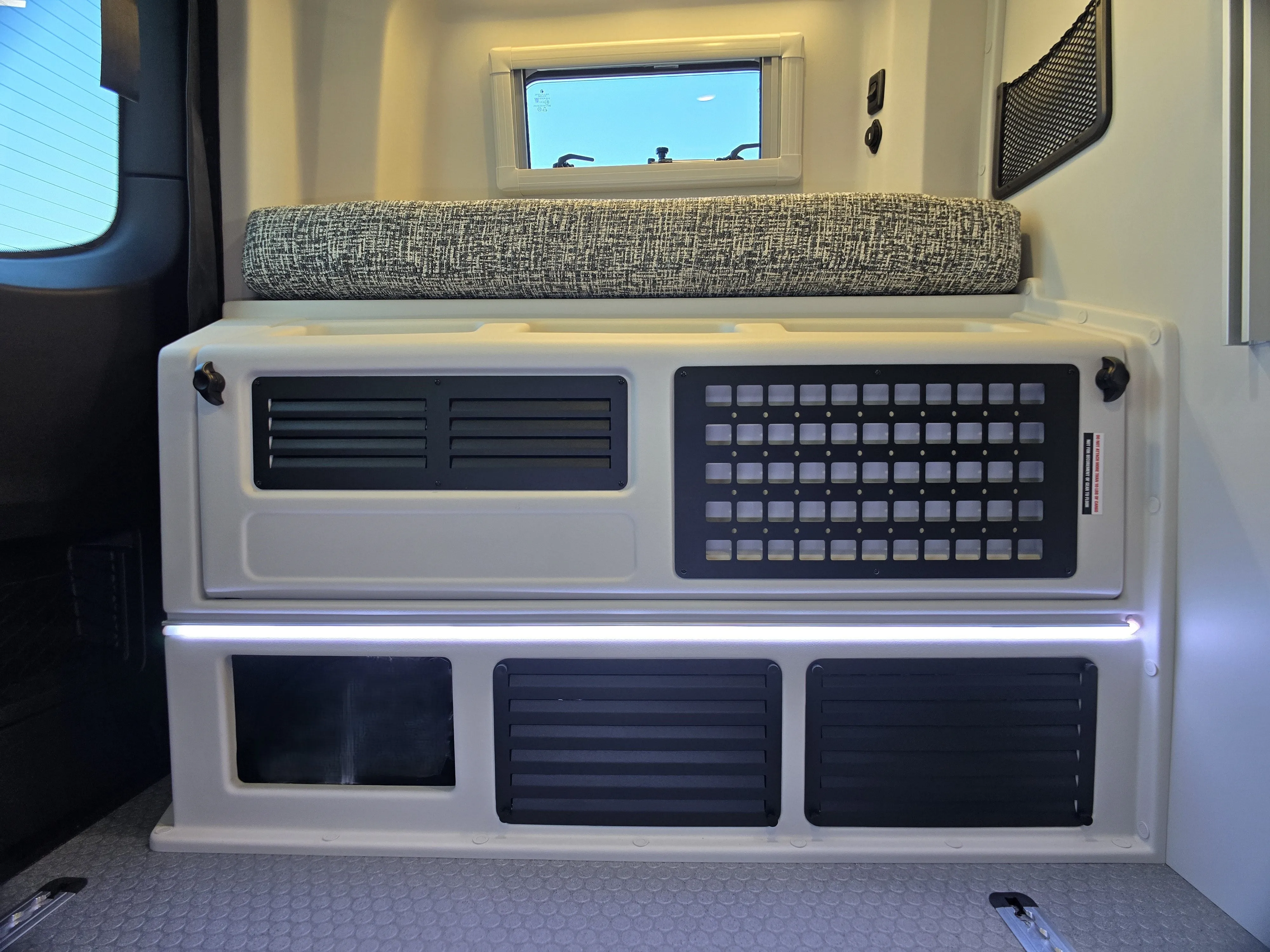 2025 Tiffin GH1 Adventure Bar with Starlink & Upgraded Battery