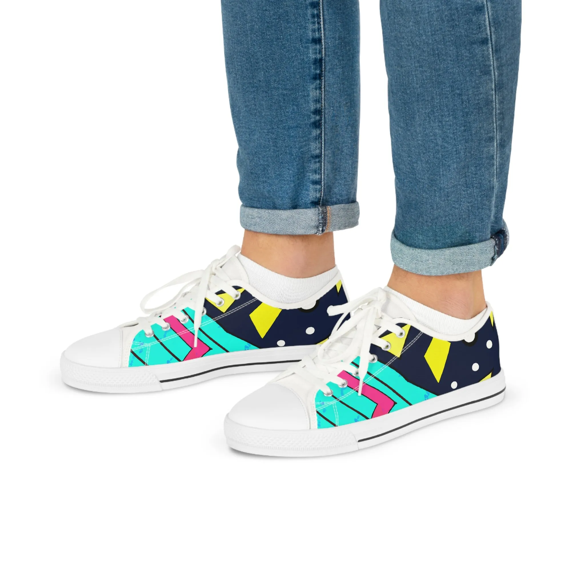 Aurora Bootsmith. - low top