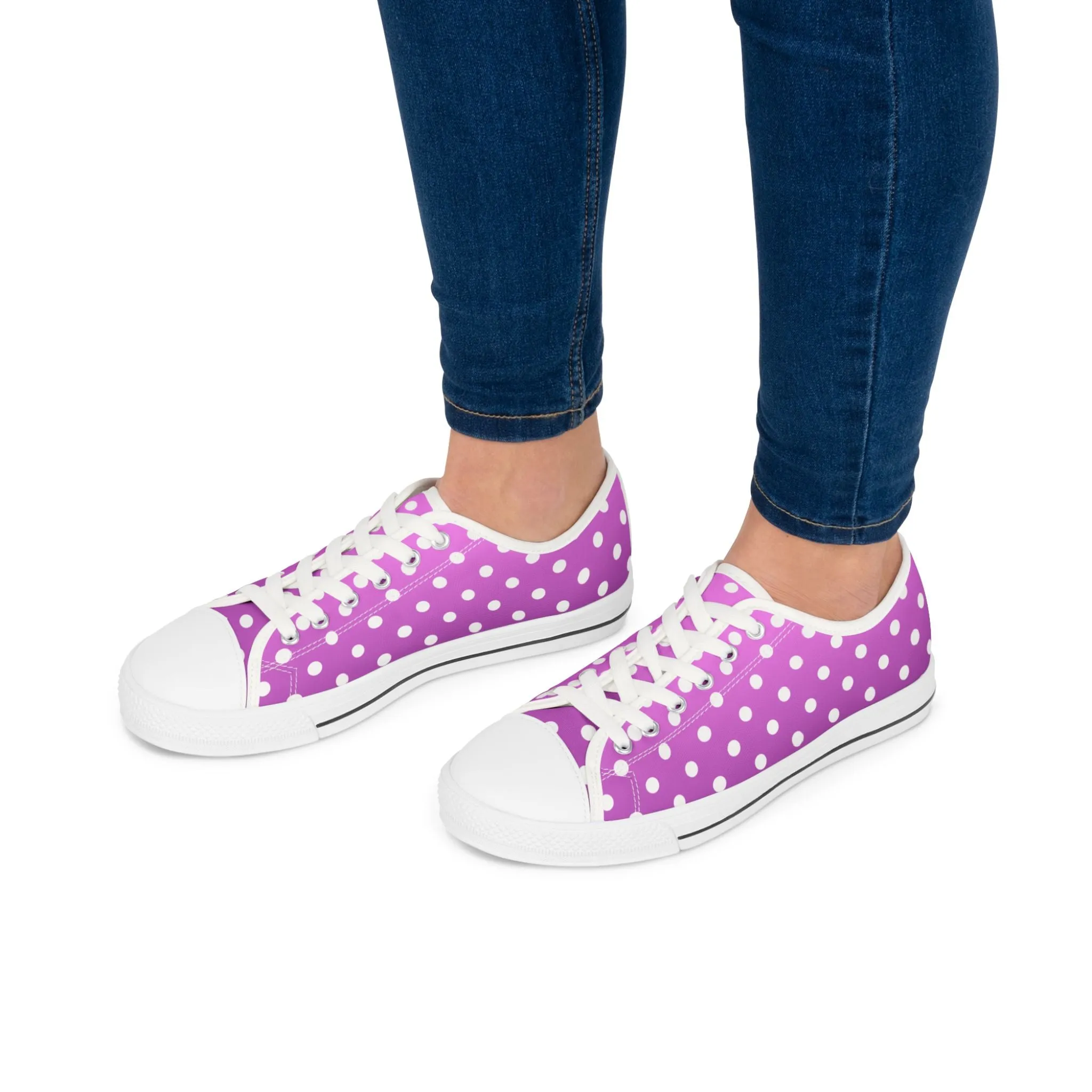 Polka Dot Pink Low Top Sneakers für Damen – Stilvolles und bequemes Schuhwerk für alltägliche Abenteuer